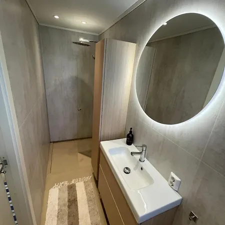 House In - 5 Min Walk To The Ons 2024 Lägenhet *